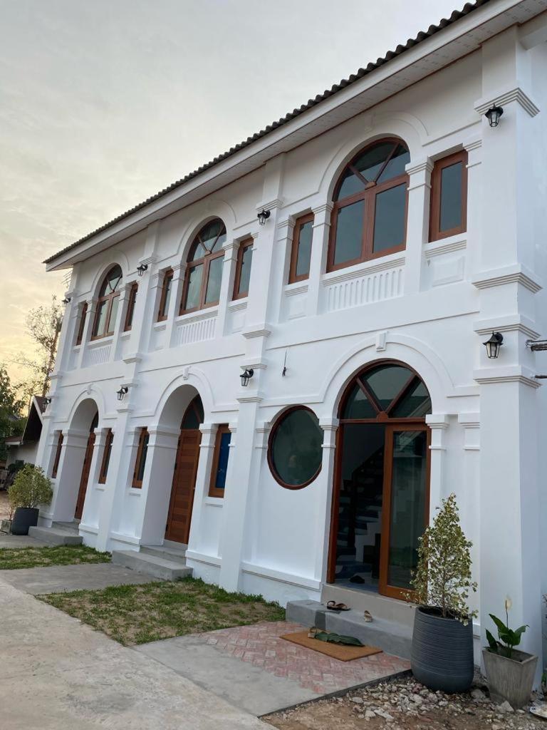 B2 Hotel Savannakhet Exterior photo